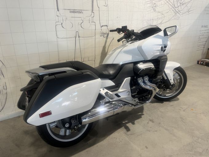 HONDA CTX1300 4