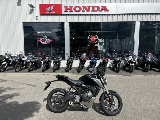 HONDA CBF125NA 4