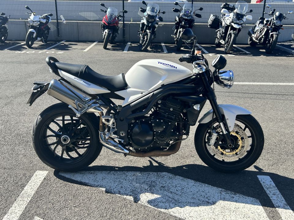 TRIUMPH SPEED TRIPLE 1050 4