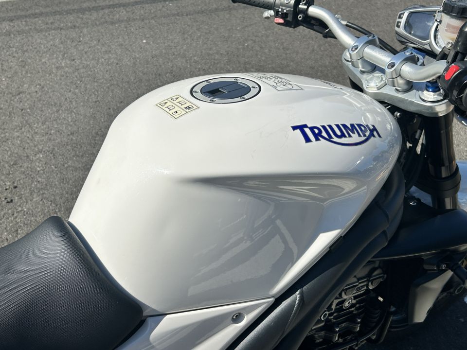 TRIUMPH SPEED TRIPLE 1050 4