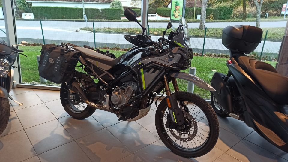CF MOTO MT 450 4