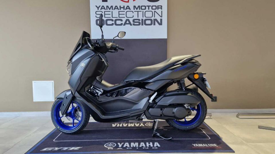 YAMAHA NMAX 125 4