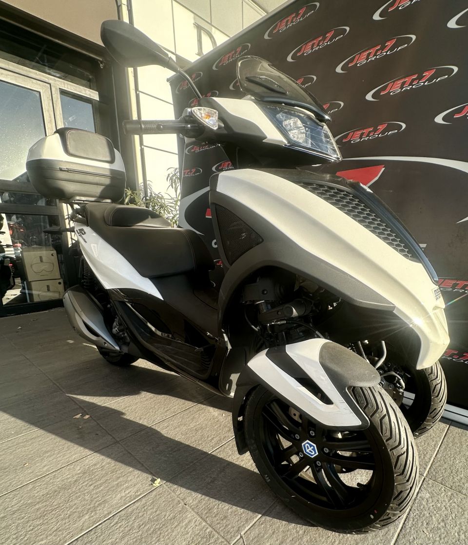 PIAGGIO MP3 300LT YOURBAN 4