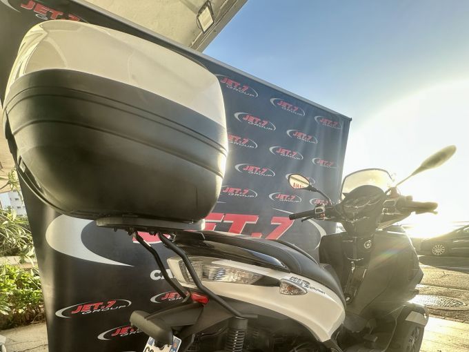 PIAGGIO MP3 300LT YOURBAN 4