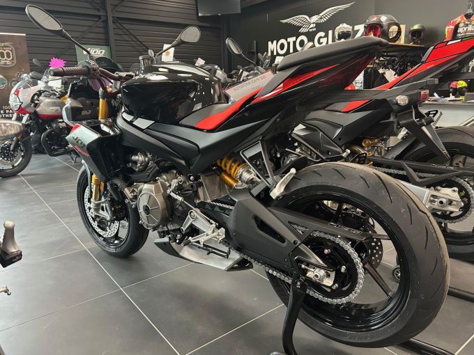 APRILIA TUONO 660 FACTORY 4