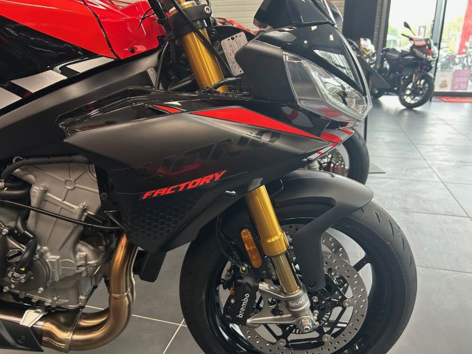 APRILIA TUONO 660 FACTORY 4