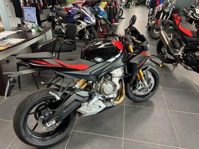 APRILIA TUONO 660 FACTORY 4