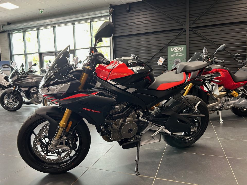 APRILIA TUONO 660 FACTORY 4