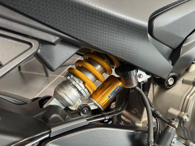 APRILIA TUONO 660 FACTORY 4