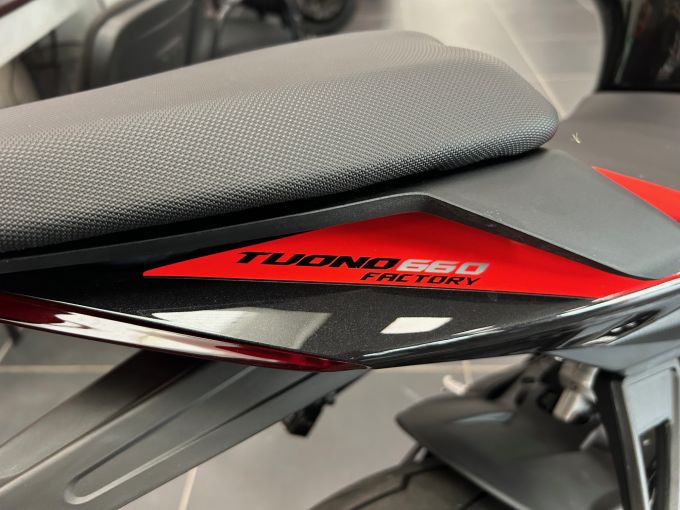 APRILIA TUONO 660 FACTORY 4