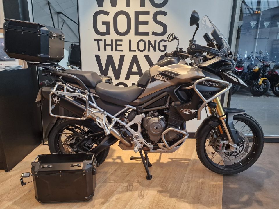 TRIUMPH TIGER 1200 RALLY PRO 4