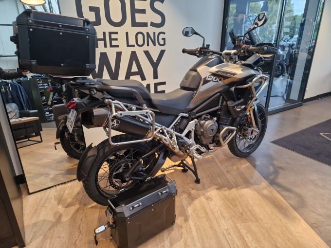 TRIUMPH TIGER 1200 RALLY PRO 4