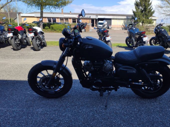 HYOSUNG Bobber 300 - 2021 4
