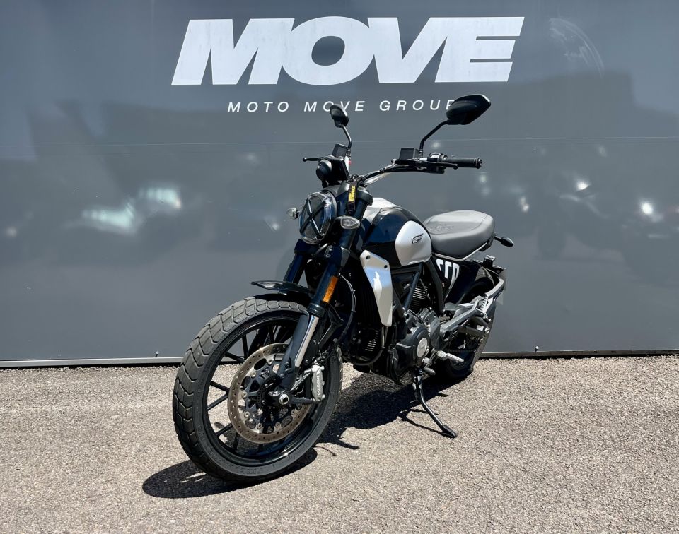 DUCATI SCRAMBLER ICON 4