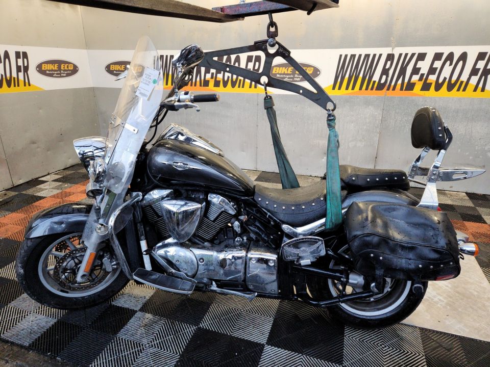 SUZUKI VLR 1800 BOULEVARD 4