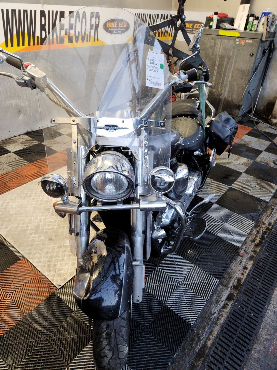 SUZUKI VLR 1800 BOULEVARD 4