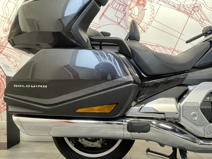 HONDA GL 1800 GOLDWING DCT 4