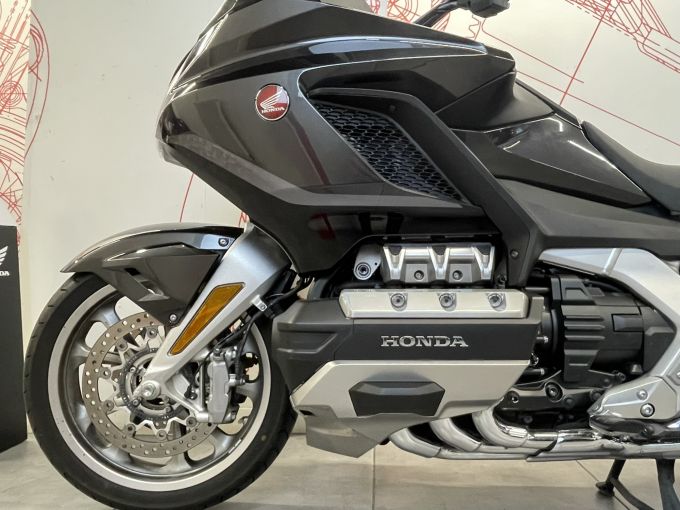 HONDA GL 1800 GOLDWING DCT 4