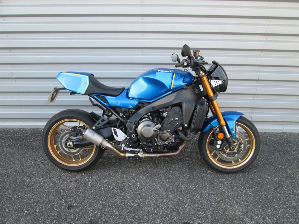 YAMAHA XSR 900 ABS 4