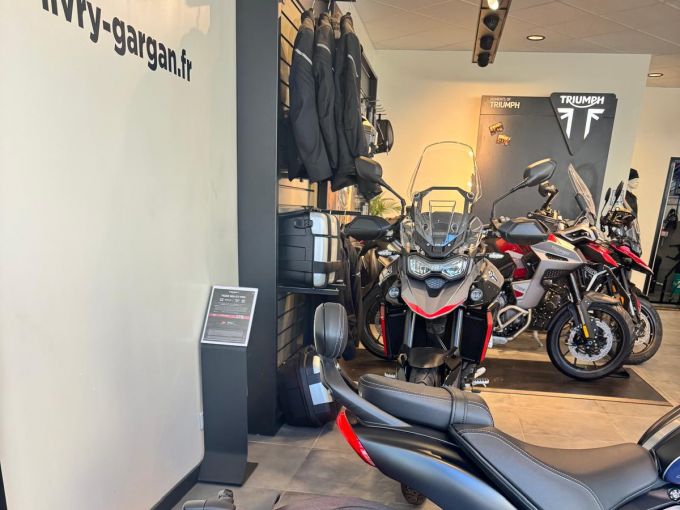 TRIUMPH Rocket 3 GT Storm 4