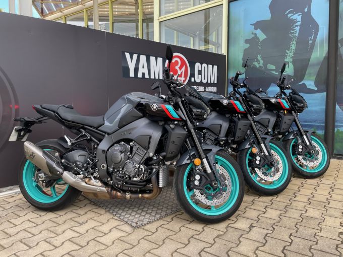 YAMAHA MT-10 4