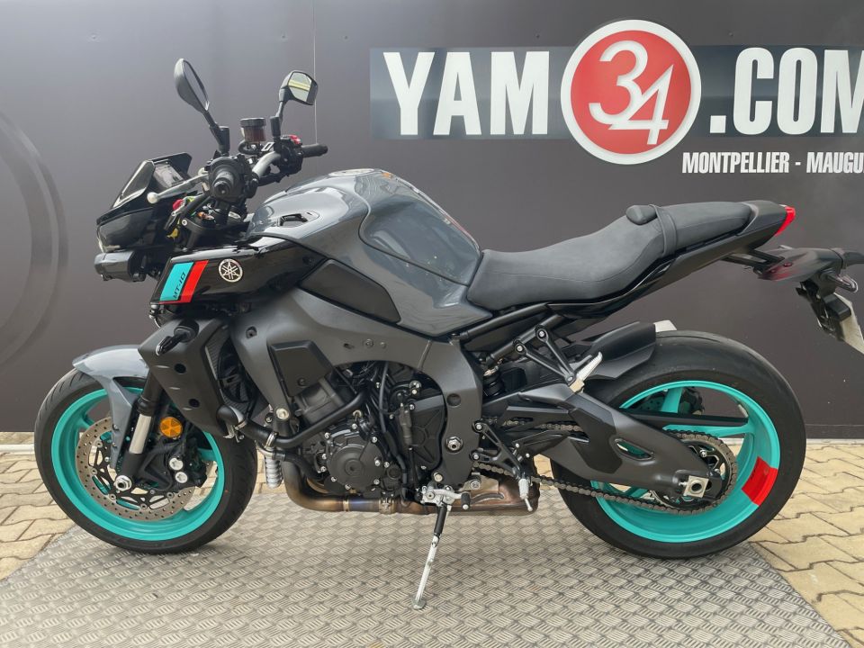YAMAHA MT-10 4