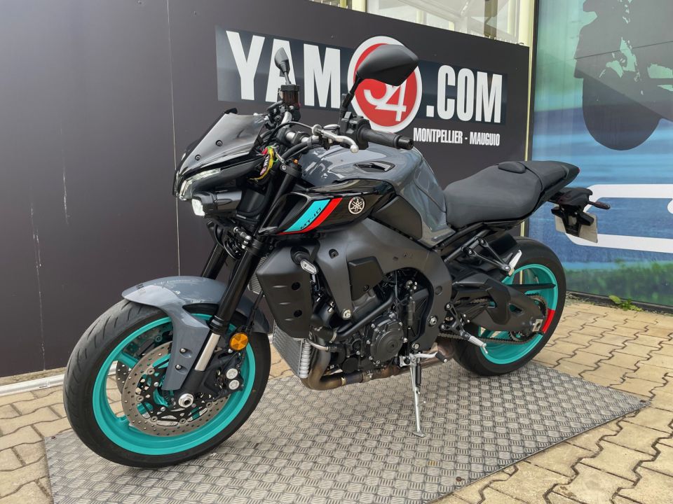 YAMAHA MT-10 4