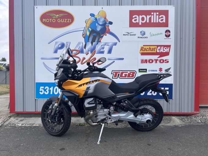 MOTO GUZZI STELVIO 4