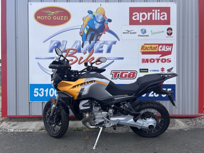 MOTO GUZZI STELVIO 4