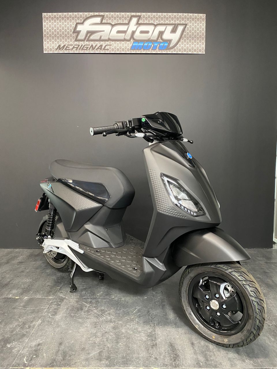 PIAGGIO 1 + 4