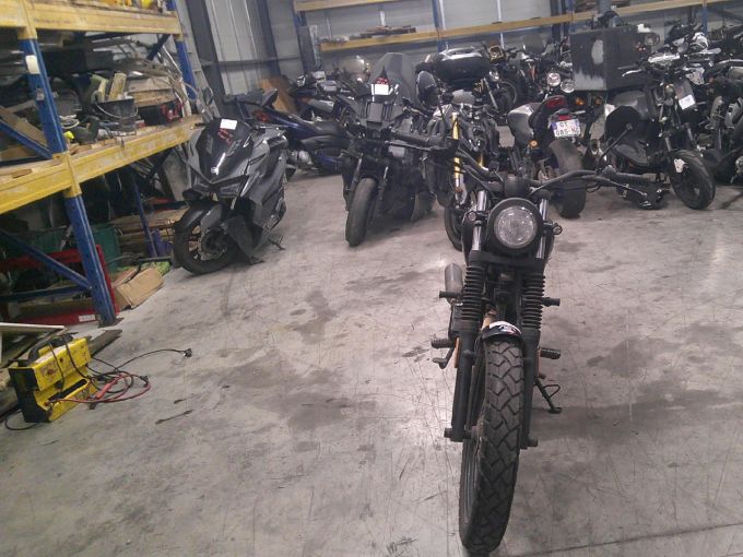 BRIXTON MOTORCYCLES CROMWELL 4