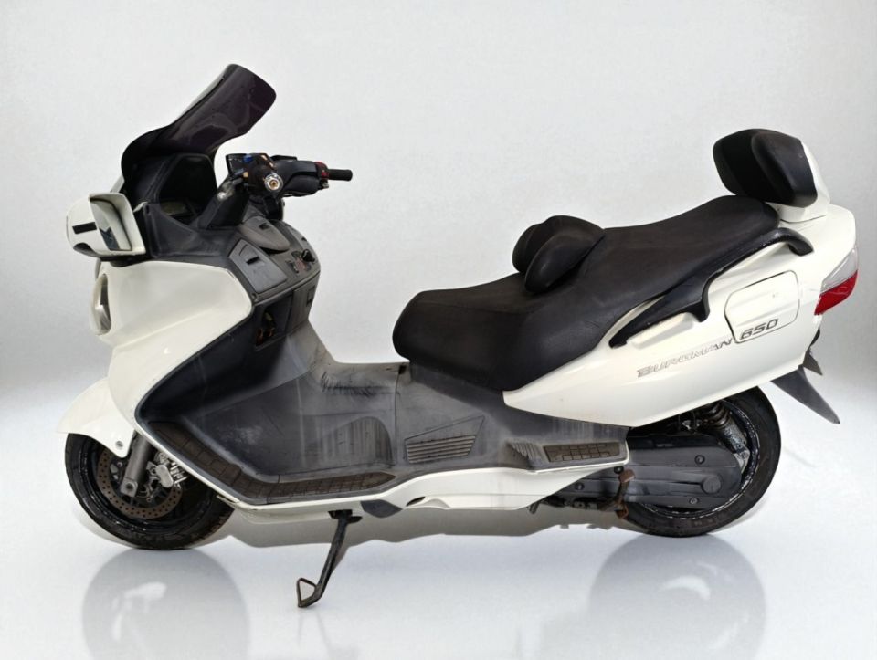 SUZUKI BURGMAN 650 4