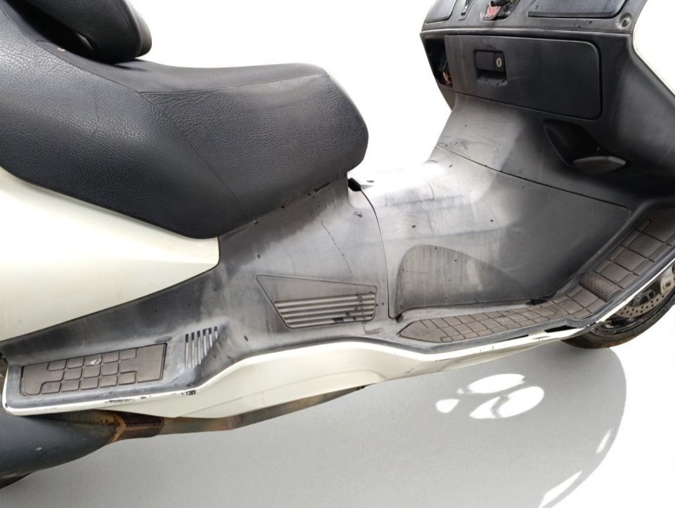 SUZUKI BURGMAN 650 4