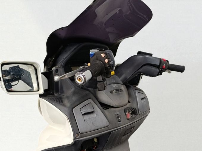 SUZUKI BURGMAN 650 4