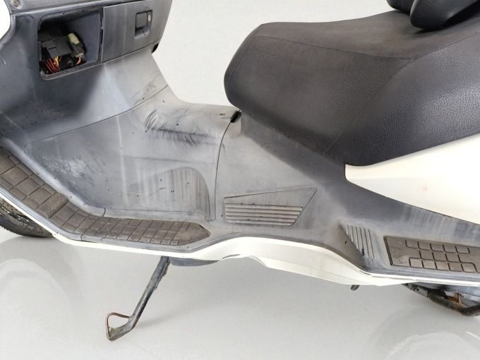 SUZUKI BURGMAN 650 4
