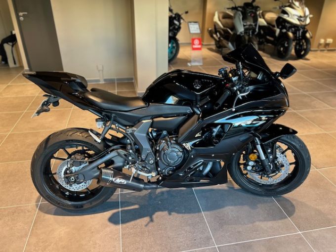 YAMAHA YZF-R7 35KW 4