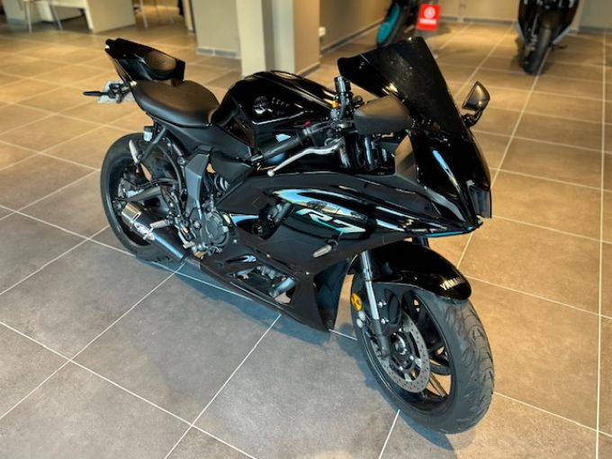 YAMAHA YZF-R7 35KW 4