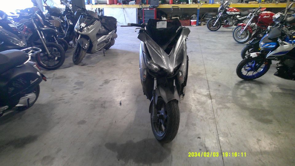 YAMAHA X-MAX 125 4