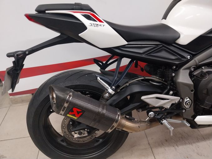 TRIUMPH STREET TRIPLE  S BRIDE A2 4