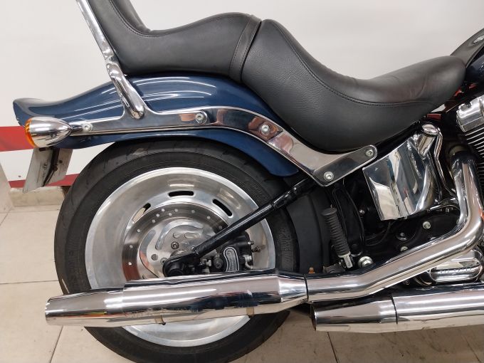 HARLEY-DAVIDSON Softail Custom 4