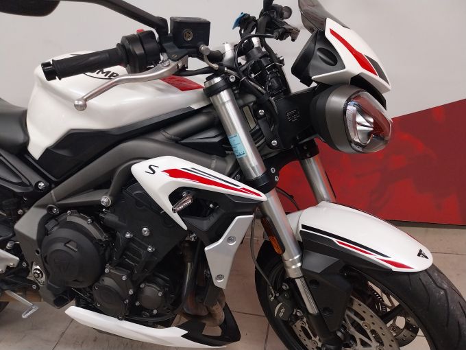 TRIUMPH STREET TRIPLE  S BRIDE A2 4