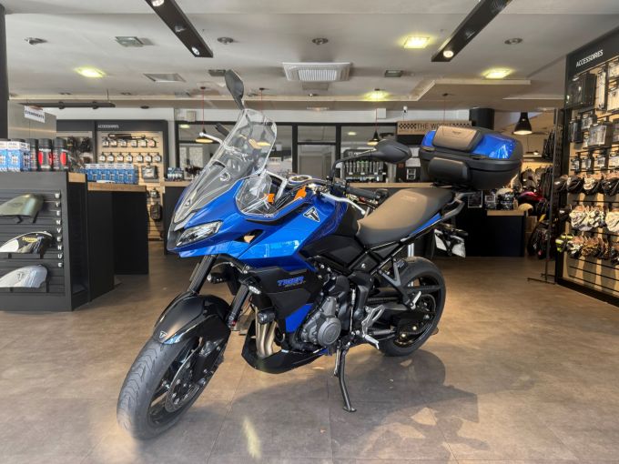 TRIUMPH TIGER 800 4