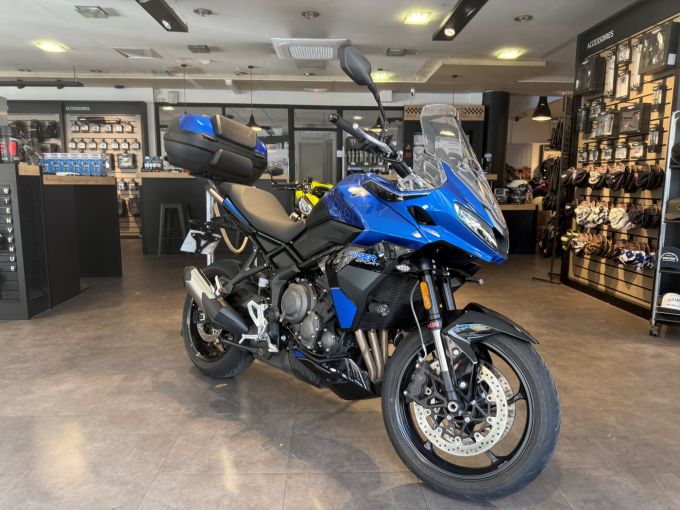 TRIUMPH TIGER 800 4