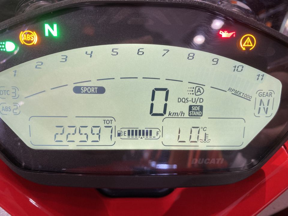 DUCATI SUPERSPORT 939S 4