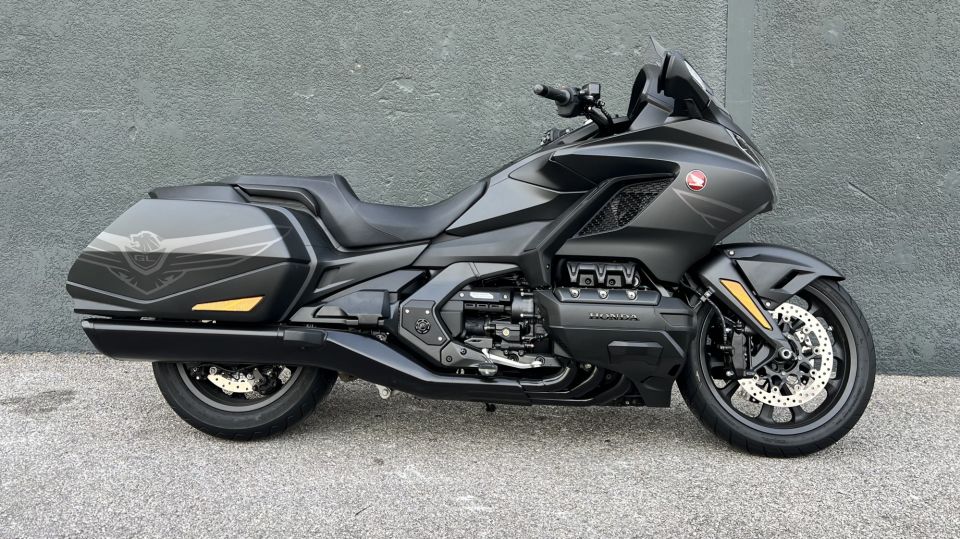HONDA GOLDWING 1800 BAGGER 4