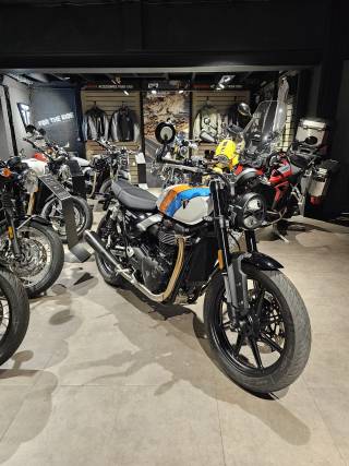 TRIUMPH SPEED TWIN 900 - 2025