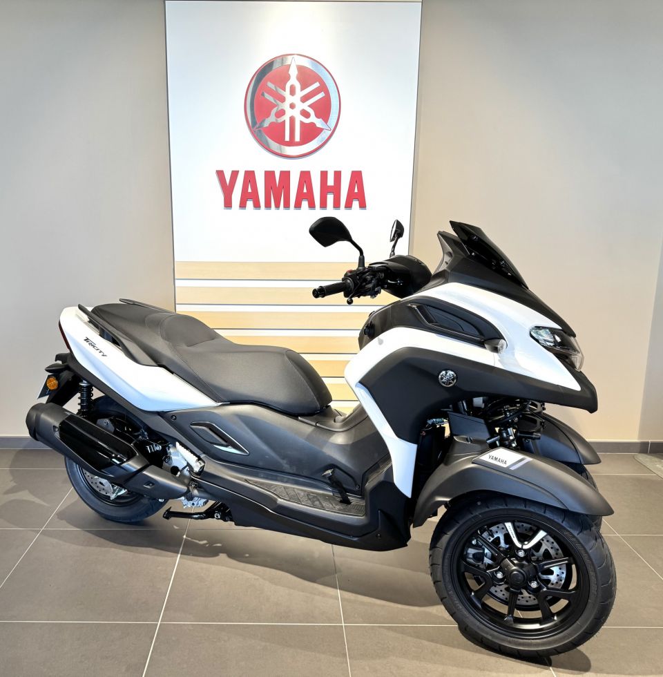 YAMAHA TRICITY 300 4