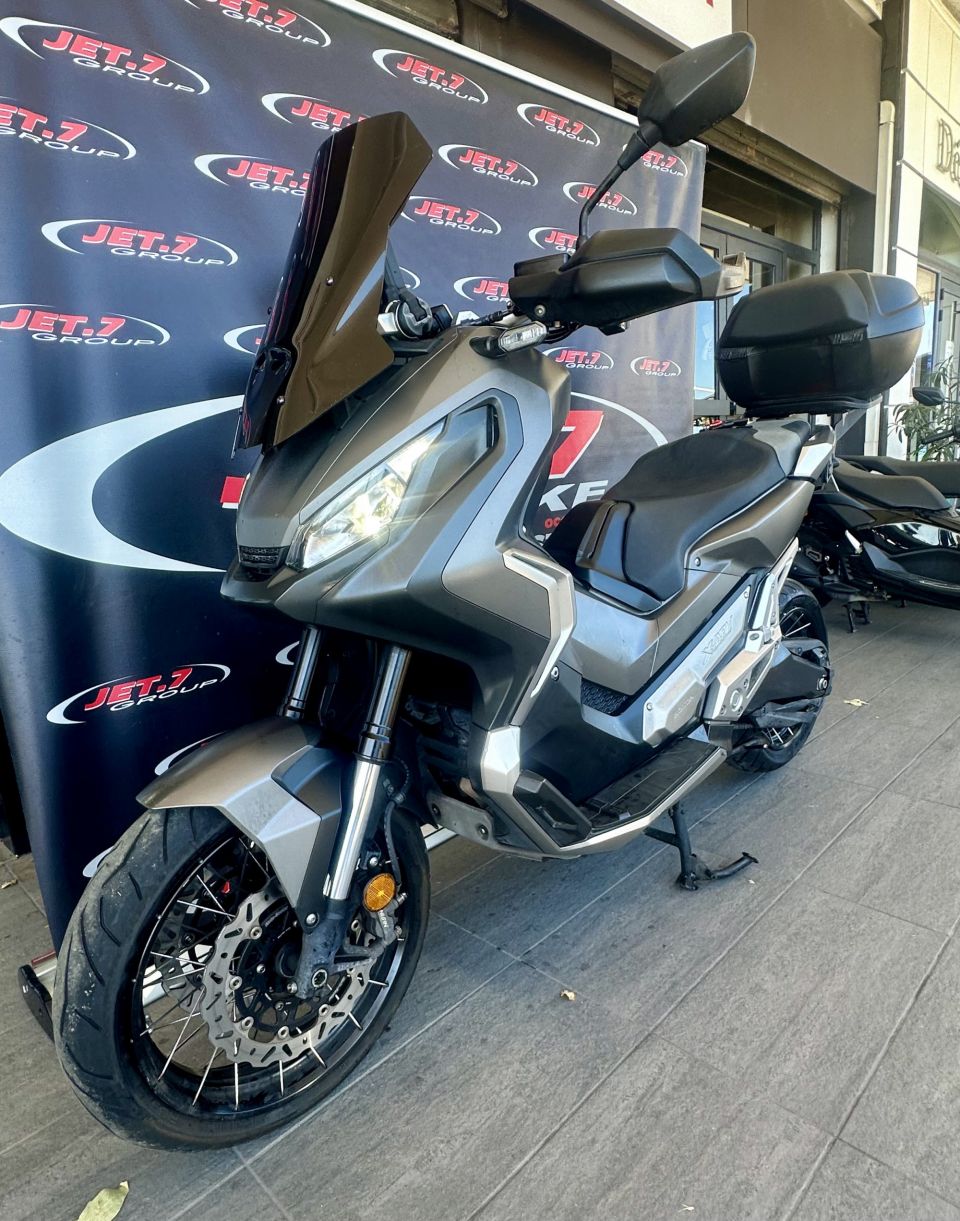 HONDA X-ADV 4