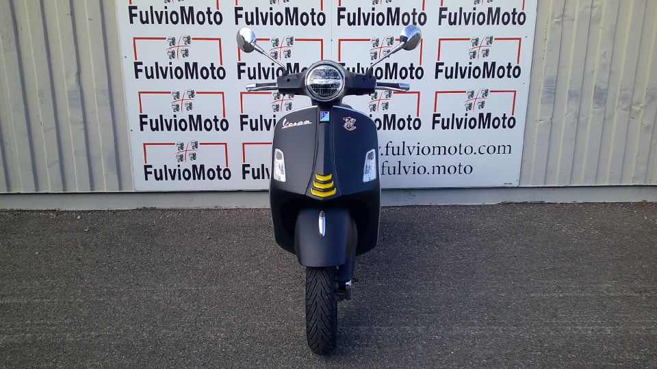 VESPA GTS 300 SUPER 4