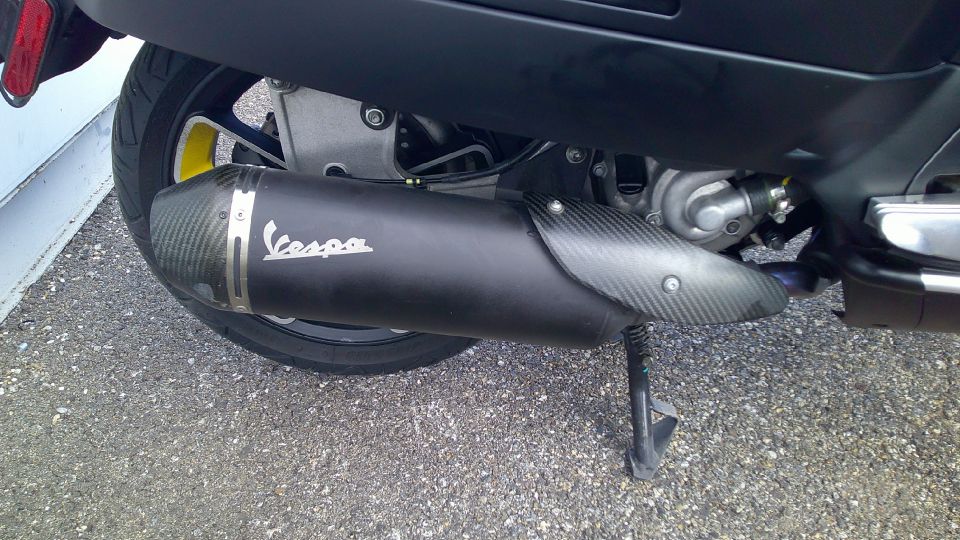 VESPA GTS 300 SUPER 4